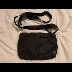 Lululemon Hip To Be Free Bag